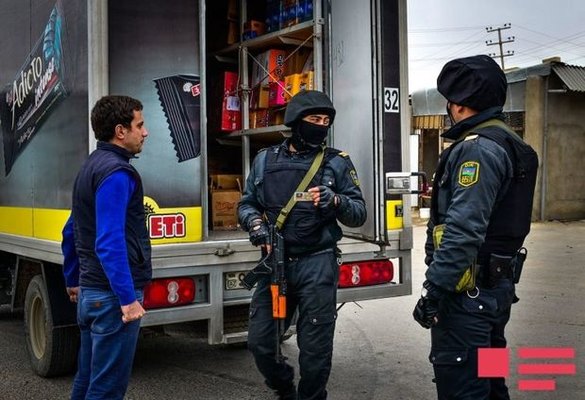 Salyanda dələduz “polislər” tutuldu