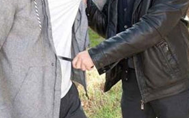 Ata ilə övladlarını qanına qəltan elədi