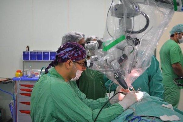 Azərbaycanda eşidə bilməyən uşaqları tam sağaltmaq olur