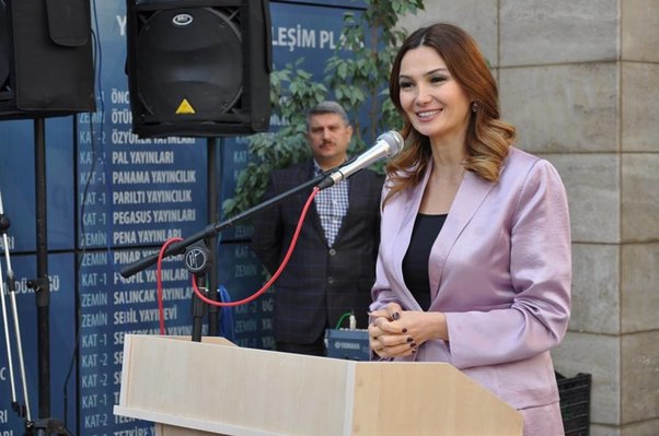 Millət vəkili Beynəlxalq Festivalın açılışında Qarabağla bağlı çağırış edib