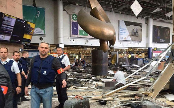 Brüssel aeroportu terror aktlarından sonra yenidən işləməyə başlayıb