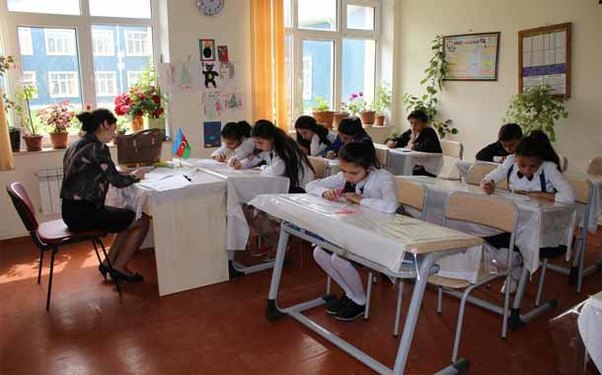 Müəllimlərin işə qəbulu və yerdəyişməsi qaydaları açıqlandı