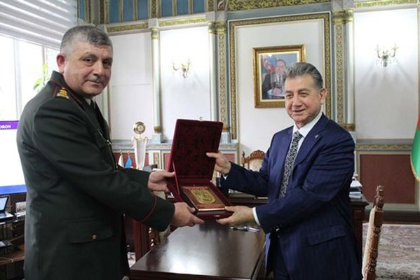 Hərbi Akademiya ilə AMEA arasında memorandum imzalandı