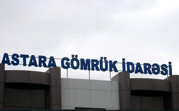 Düz bağırsağında tiryək keçirmək istədi