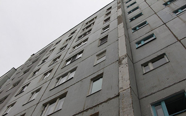 Azərbaycanlı uşaq 10-cu mərtəbədən düşərək öldü