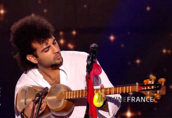 Araz Hümbətli Fransada “Sarı gəlin” oxudu