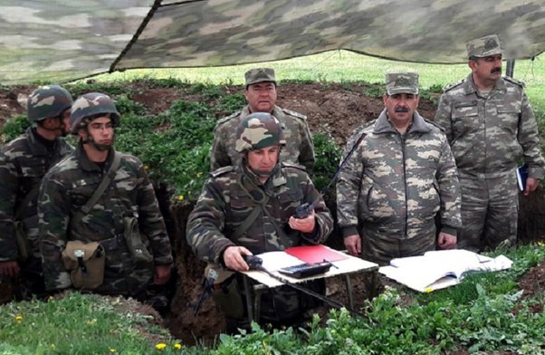 Müdafiə naziri cəbhədə ciddi göstərişlər verdi