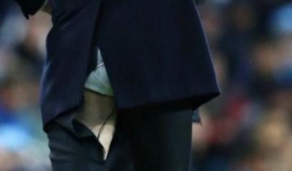 Zidanın şalvarı yenə cırıldı