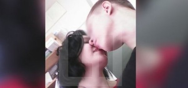 28 yaşlı müəllimə 8-ci sinif şagirdi ilə öpüşərkən