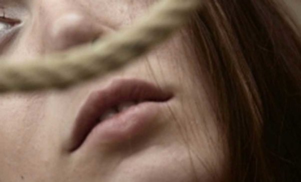 Övladı olmayan qadın özünü öldürdü