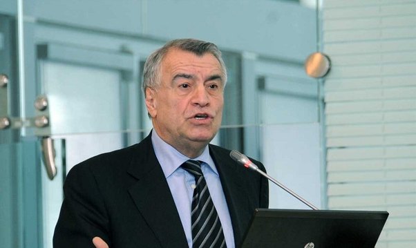 `Bəziləri bunu deməyə cəsarət etmir`