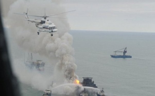 FHN-in təyyarəsi neftçinin meyitini