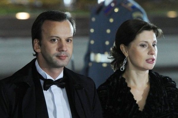 Azərbaycanlı qadın Rusiyanın ən zəngin məmur arvadı oldu