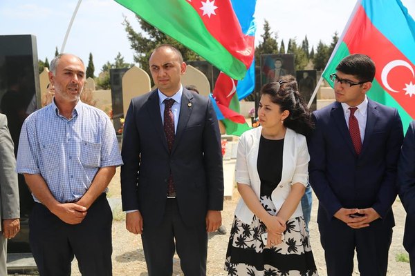 Binəqədi rayonunda “12 Avqust Beynəlxalq Gənclər Günü” münasibətilə Gənclər fərqli  təşəbbüs ilə çıxış etmişdirlər.