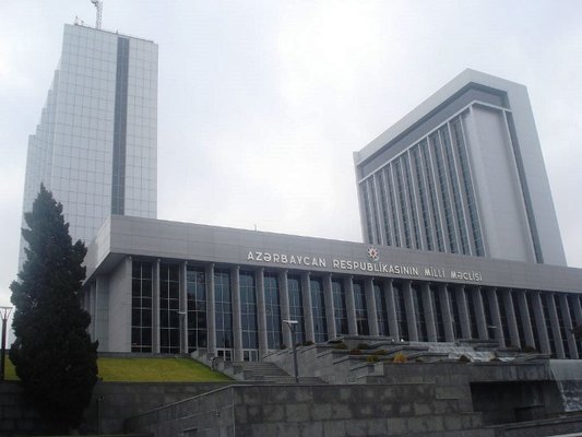 Milli Məclisdə 7 məsələyə baxılacaq - Gündəlik