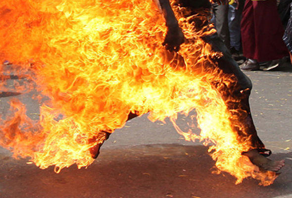 Üç usaq anası olan Vüsalə özünü Moskvada yandırdı