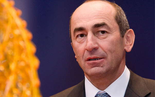 Köçəryanın evinə qumbara atıldı