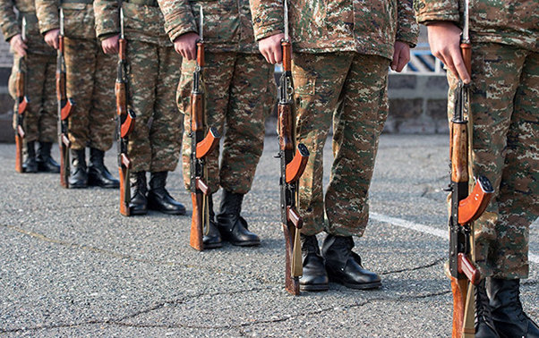 Erməni əsgərlərlə danışmaq qadağan edildi