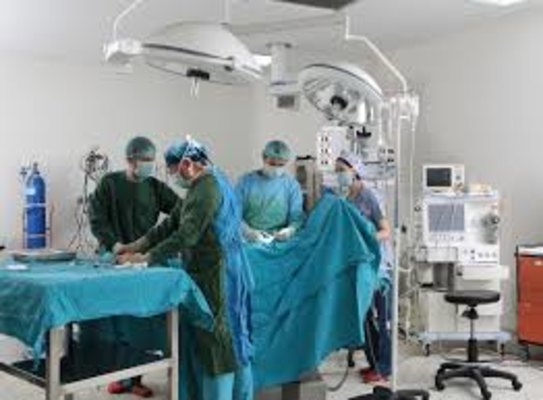 Stomatoloji kabinetdə faciə