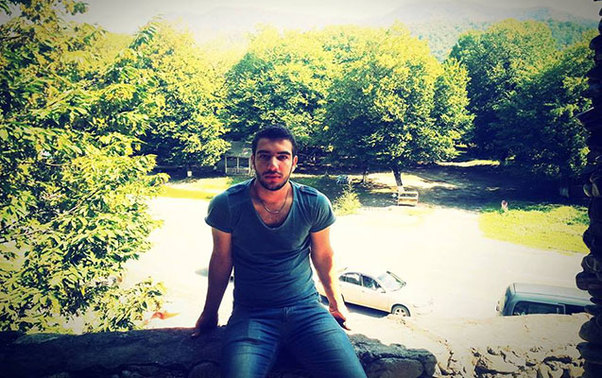 Şəhidin məzarındakı məktub: `Qəlbimdə əbədi yaşayacaqsan`