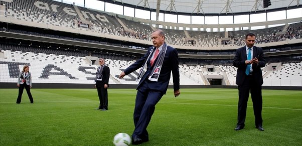 Ərdoğan ilə Davudoğlu futbol oynadı