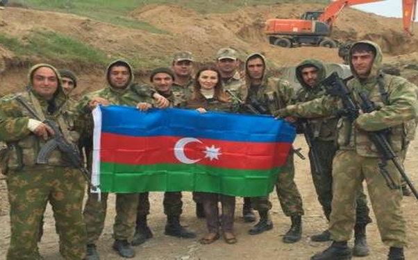 Qənirə Paşayeva düşməndən azad olunan Lalə-təpədə