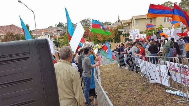 Avstraliyada azərbaycanlılarla ermənilər üz-üzə gəldi