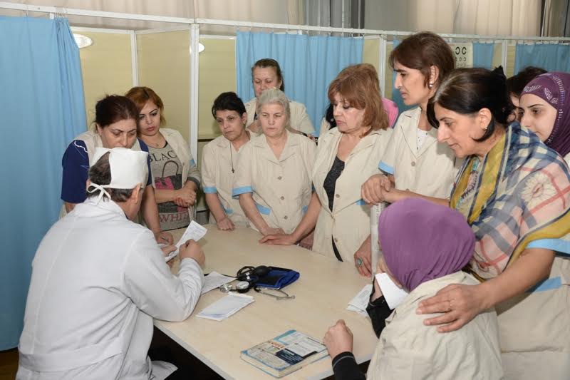 Nəsimi rayonunda əhalinin tibbi müayinə tədbirləri davam etdirilir