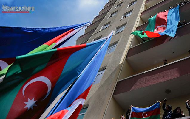 Azərbaycan bayrağına tələbat artdı