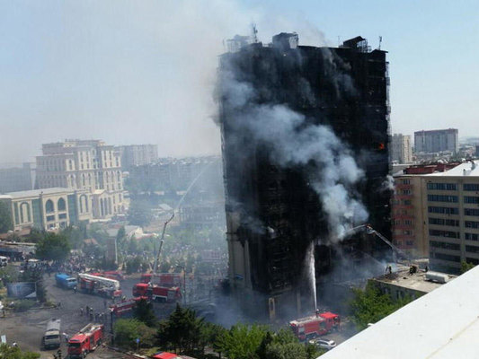 Binəqədidə yanan binaya görə həbs olunan məmur