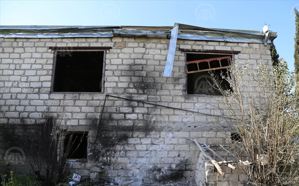 2-si uşaq olmaqla 6 mülki şəxs