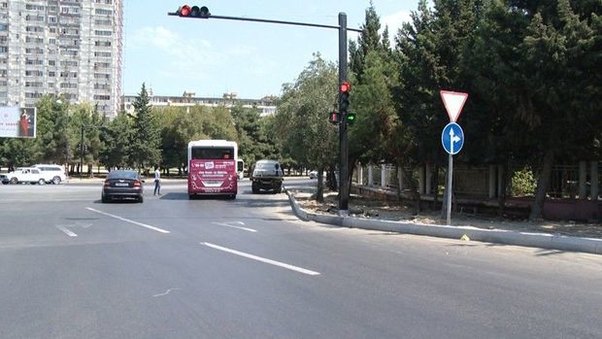 Azadlıq prospektində nəqliyyatın hərəkətində dəyişikliklər edilib