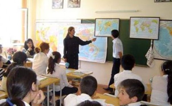 Azərbaycan məktəblərində