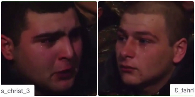 Erməni əsgərlərin ağlaşması