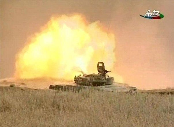 Azərbaycan ordusunun 3 tankının vurulması xəbərinə
