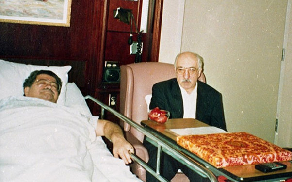 Turqut Özalın ölümündə Gülənin əli var?