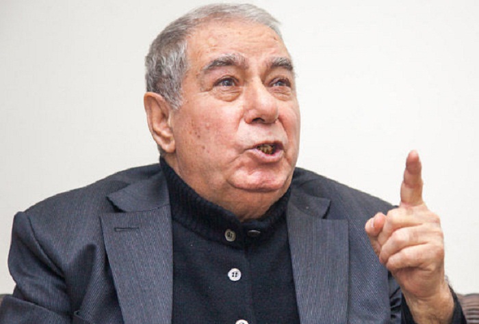 Əkrəm Əylisli erməniləri müdafiə etdi: