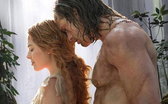 Aktrisa sevişmə səhnəsində 