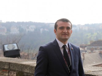 ƏHMƏD ŞAHİDOVDAN RATİ SƏDRİNƏ SƏRT CAVAB