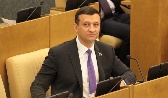 Rus deputat İlham Əliyevə məktub göndərdi