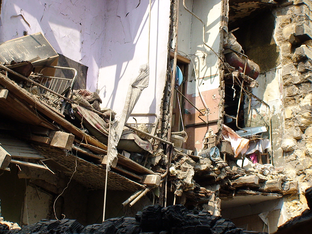 Türkiyədə xəstəxana binası çöküb