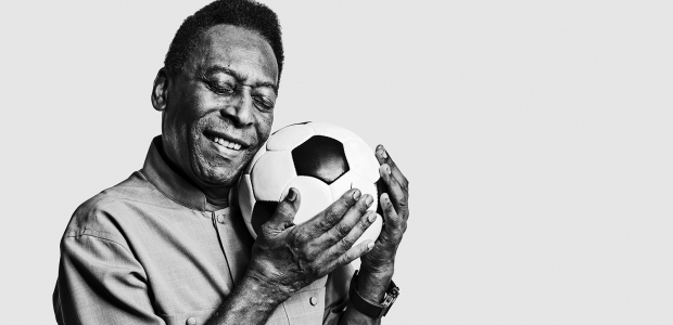 Pele “Samsung”u məhkəməyə verdi