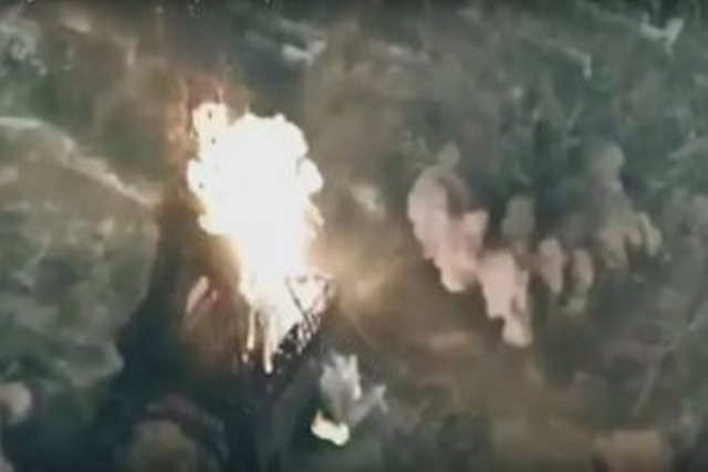 İŞİD Eyfel qülləsini `partlatdı`