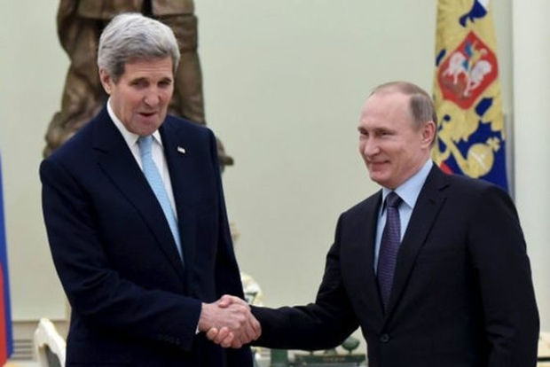 Putin Kerri ilə zarafatlaşdı