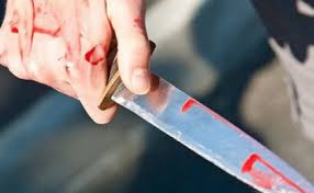 16 yaşlı oğlan həmkəndlisini bıçaqladı