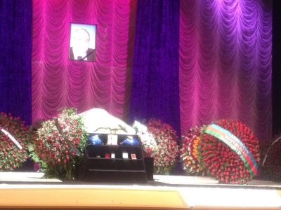 Maqsud İbrahimbəyovla vida mərasimi başladı