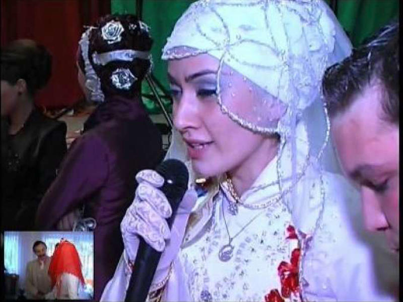 Toyda gəlinin oxuduğu şeir hamını ağlatdı