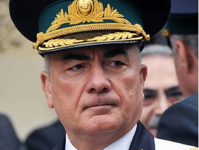Azərbaycanda general istefaya göndərildi