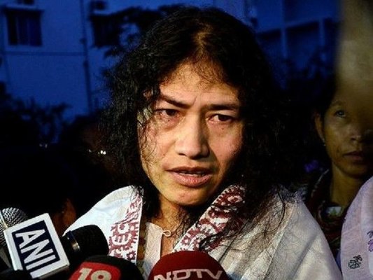 Hindistanlı fəal 16 illik aclıq aksiyasına son qoyur