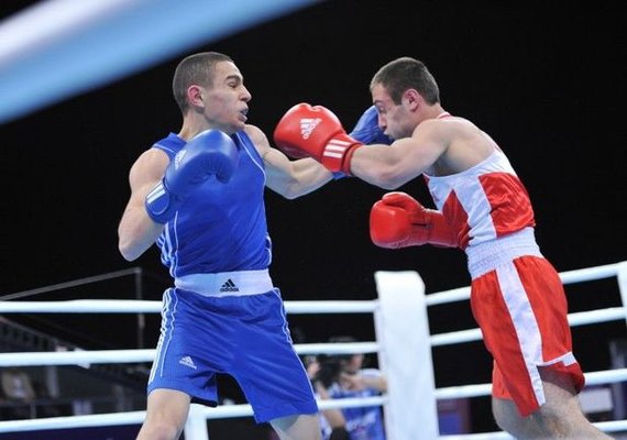 Rio-2016: Kamran Şahsuvarlı ilk döyüşdən qalib ayrıldı